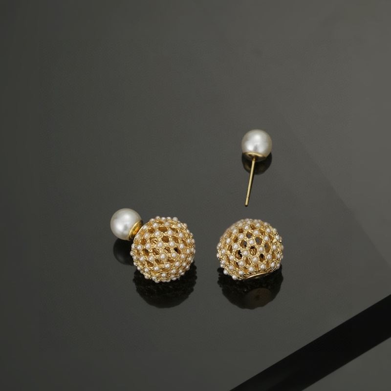 chr1st1an D10r earrings